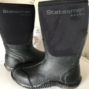 Muck boots by statesman Mens size 5 or women size6